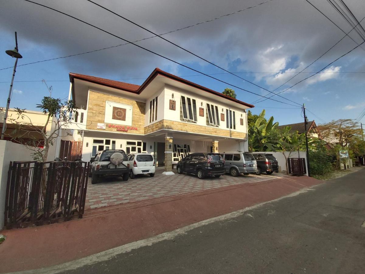 Banua Raya Homestay ยอกยาการ์ตา ภายนอก รูปภาพ