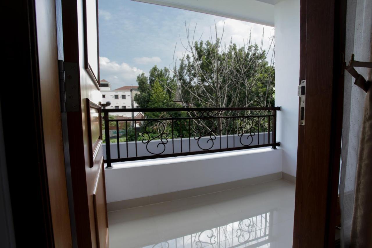 Banua Raya Homestay ยอกยาการ์ตา ภายนอก รูปภาพ