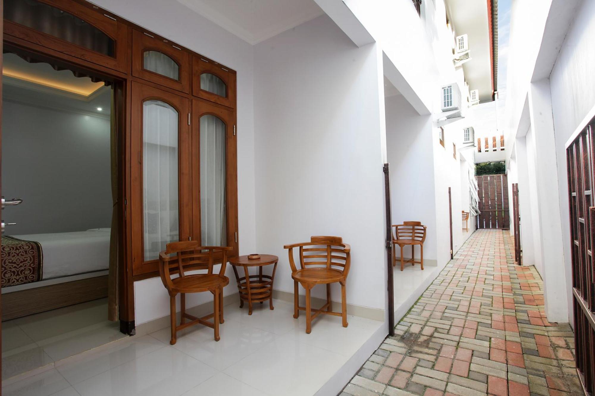 Banua Raya Homestay ยอกยาการ์ตา ภายนอก รูปภาพ