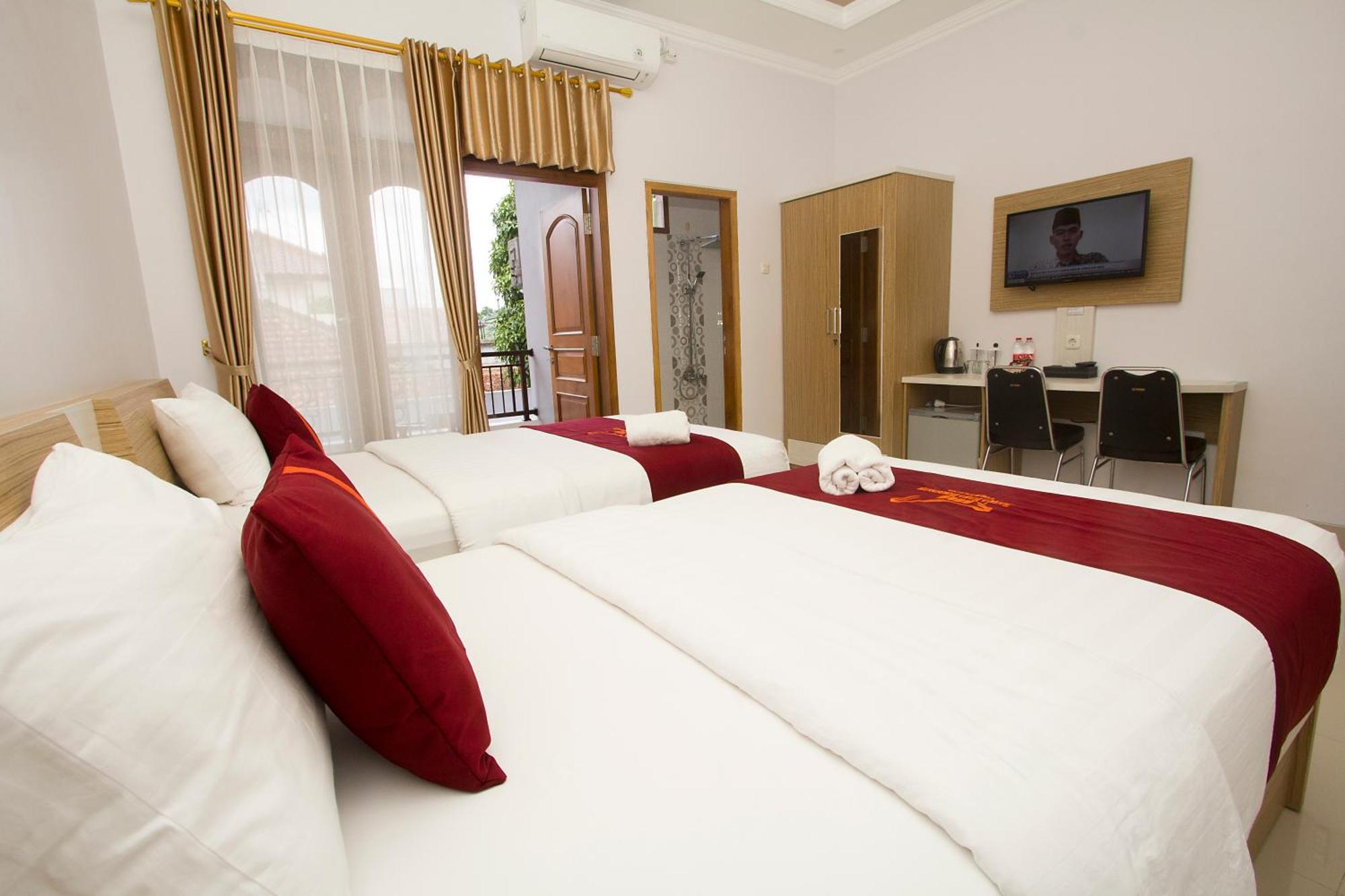 Banua Raya Homestay ยอกยาการ์ตา ภายนอก รูปภาพ