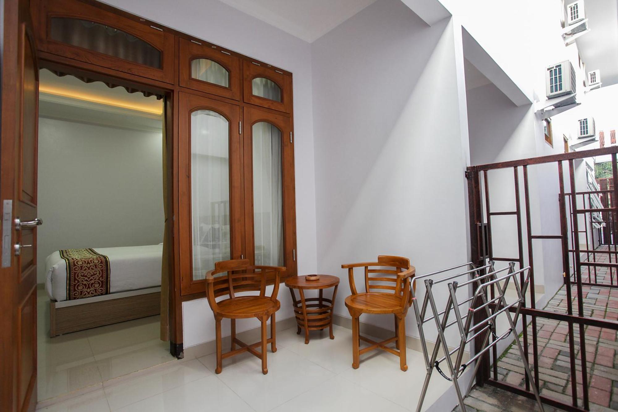 Banua Raya Homestay ยอกยาการ์ตา ภายนอก รูปภาพ